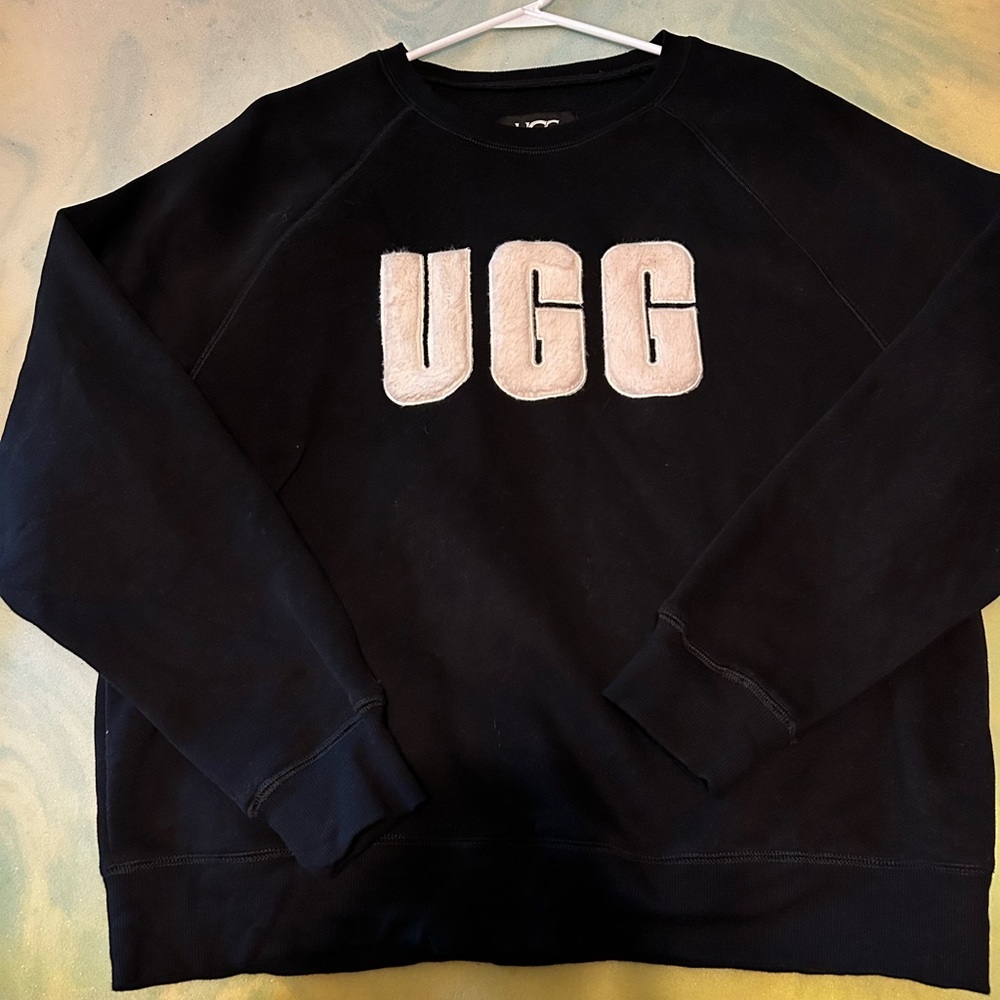 Women’s UGG crew neck